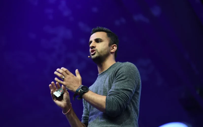 Corrida Eleitoral em Silicon Valley Esquenta: Ataques Pessoais e Dívidas Vêm à Tona na Disputa entre Ro Khanna e Ethan Agarwal