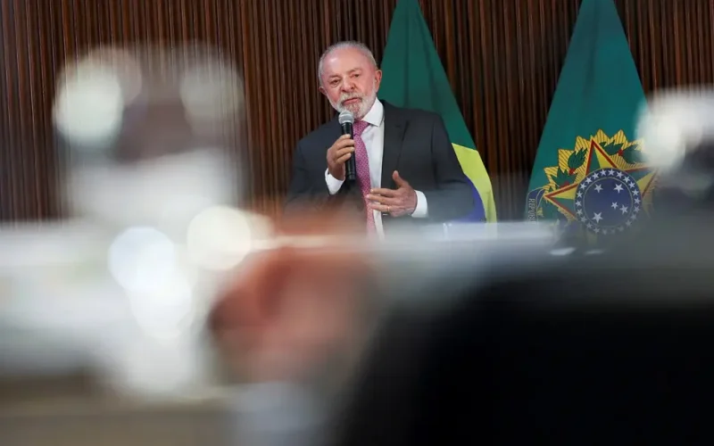 Lula Promete Ação Contra Alta do Diesel e Liga Preço a Guerra no Oriente Médio: O Que Isso Significa para Sua Carteira?