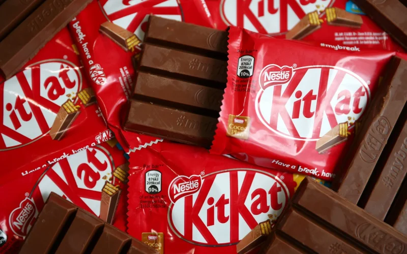 Nestlé Transforma Roubo de 12 Toneladas de KitKat em Marketing Viral e Lição de Gestão de Crise