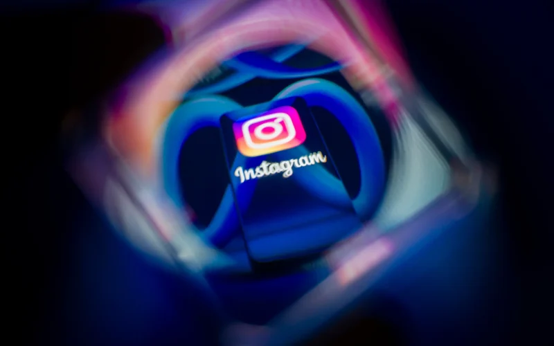 Meta Paga Caro: Decisões Judiciais Históricas por Danos a Adolescentes e o Futuro do Engajamento Digital