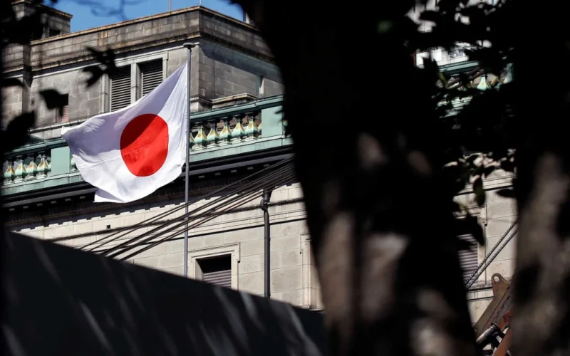 FMI Alerta: Banco do Japão Deve Aumentar Juros Diante de Riscos Globais e Inflação Crescente