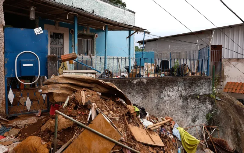 Auxílio Reconstrução MG: Famílias em Juiz de Fora e Ubá Precisam Validar Cadastro Urgente para Receber R$ 7,3 mil