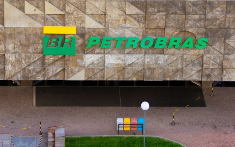 Petrobras: Mudanças Chave no Conselho e Logística Podem Sacudir o Mercado Petroquímico Brasileiro