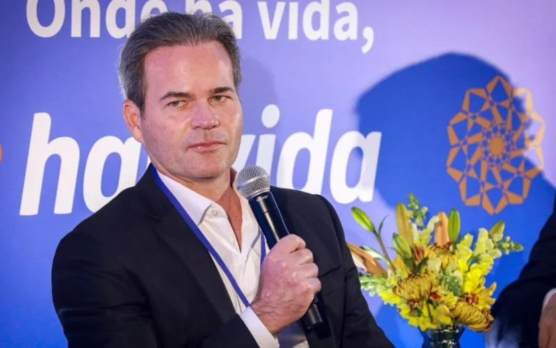 Hapvida (HAPV3): CEO Renuncia em Meio a Críticas de Governança e Pressão por Mudanças Estratégicas Urgentes