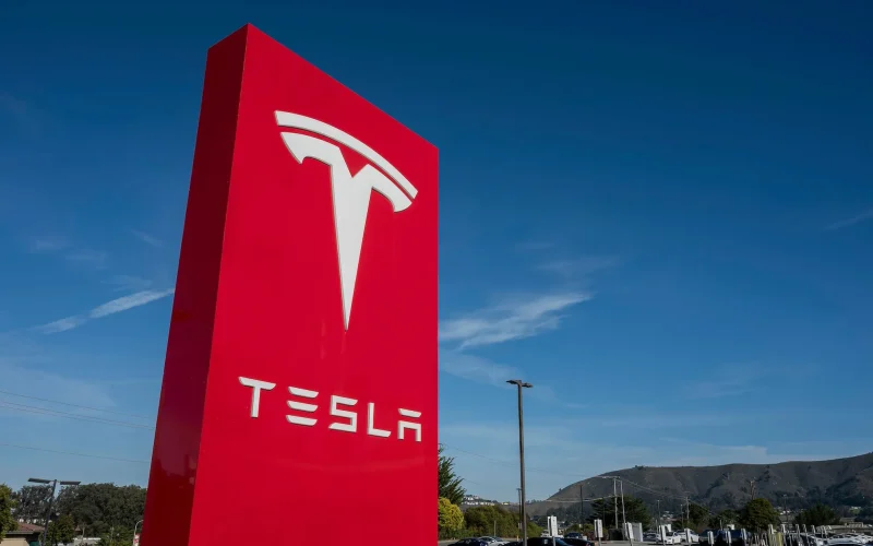 Fim da Investigação da NHTSA sobre "Smart Summon" da Tesla: O Que Isso Significa Para o Mercado Automotivo e de Tecnologia?