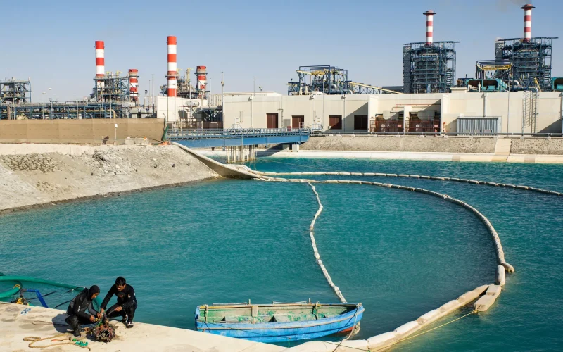 Crise Hídrica e Conflitos no Oriente Médio: Desalinizadoras Sob Ameaça e Impacto Econômico Global