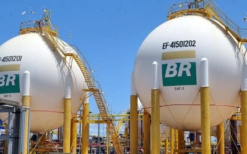 Gás Canalizado em Alerta: Distribuidoras Preveem Aumento de 20% em Contratos com Petrobras e Pedem Socorro ao Governo