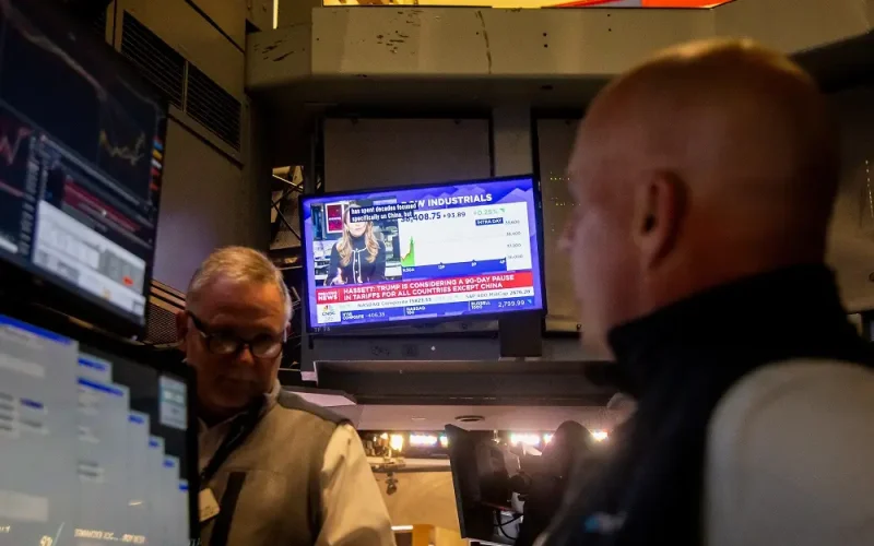 Mercados Globais Disparam com Cessar-Fogo EUA-Irã: Petróleo Cai, Bolsas Asiáticas e Europeias em Alta Forte