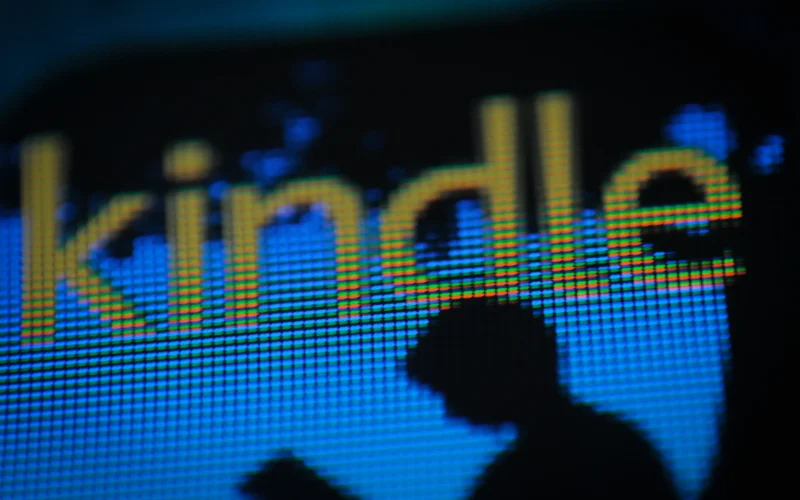 Amazon Descontinua Suporte a Kindles Antigos em 2026: O Fim de Uma Era e o Que Isso Significa Para Você