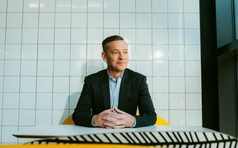 CEO do McDonald's Revela Estratégia Audaciosa para Atender Ricos e Pobres Após Viralizar com Vídeo