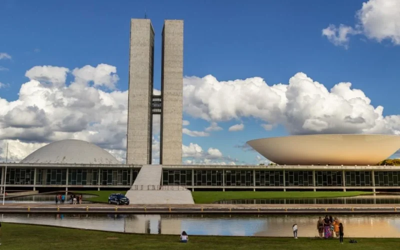 MP do Seguro-Defeso: Câmara Rejeita Mudanças do Senado e Envia Texto Crucial para Sanção Presidencial