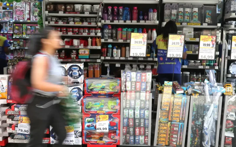 Inflação em Alta no Brasil e EUA, Tensão no Estreito de Ormuz: O Que Agitará o Mercado Financeiro Nesta Sexta?