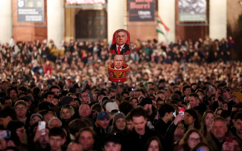 Eleições na Hungria: Orbán sob ameaça? Partido Tisza desafia hegemonia de 16 anos e pode mudar rumos da "democracia iliberal"