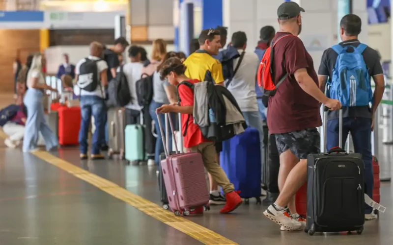 Governo e Petrobras Agem para Conter Alta das Passagens Aéreas: Entenda o Impacto no Bolso do Consumidor