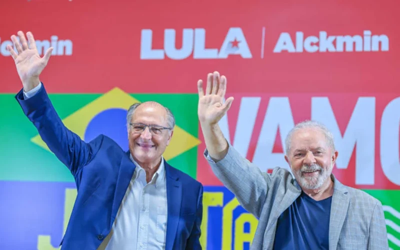 Presidente do PT: Alianças Estaduais Cruciais para Reeleição de Lula e o Futuro Democrático do Brasil