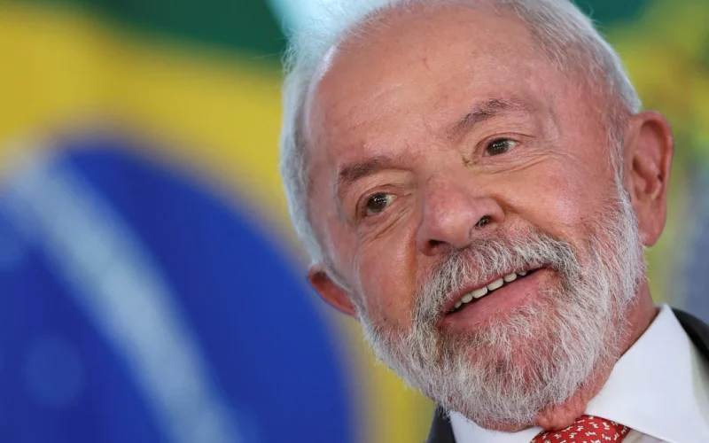 Lula Intensifica Imagem de 'Rato de Academia' para Buscar Quarto Mandato: Estratégia Eleitoral ou Saúde?