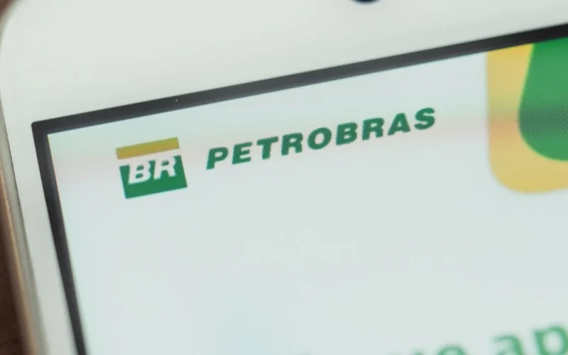Previ Lucra R$ 1 Bi em Ações da Petrobras na Alta: Venda Oportunista ou Fim de Ciclo?