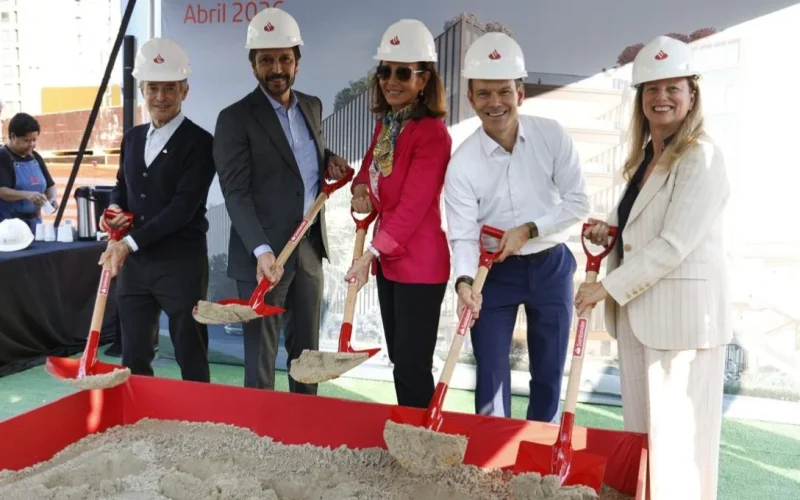 Santander Revela Nova Sede em SP: Ana Botín e Ricardo Nunes Lançam Pedra Fundamental para Futuro Inovador
