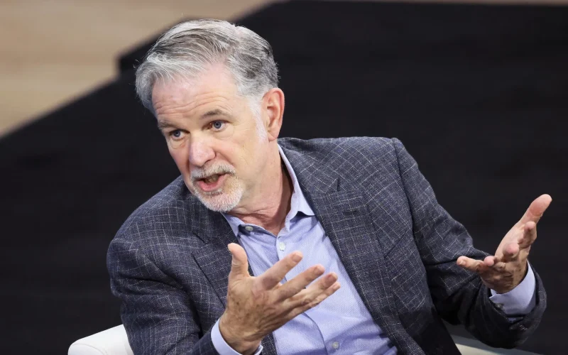 Adeus, Reed Hastings: A Gigante Netflix Transforma Sua Liderança e Investe em IA com Resultados Financeiros Fortes