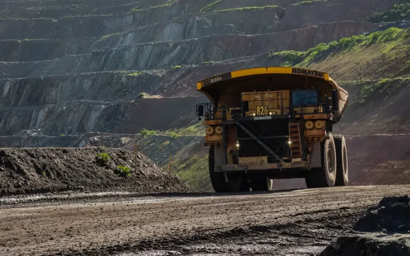 Vale, Fed e Fazenda: O Que Move o Mercado Financeiro Nesta Sexta-feira de Dados Cruciais