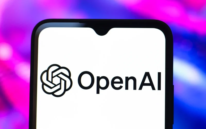 OpenAI Perde Arquitetos de "Moonshots": Weil e Peebles Deixam a Empresa Focada em Negócios e "Superapp"