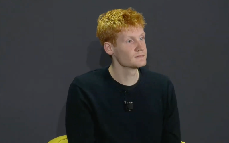 Cursor, gigante da IA para codificação, busca US$ 2 bilhões em nova rodada de investimento avaliada em US$ 50 bilhões