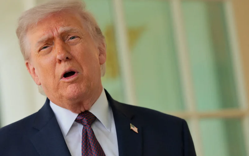 Trump Ameaça Destruir Usinas no Irã Após Acusação de Ataque e Envia Negociadores ao Paquistão