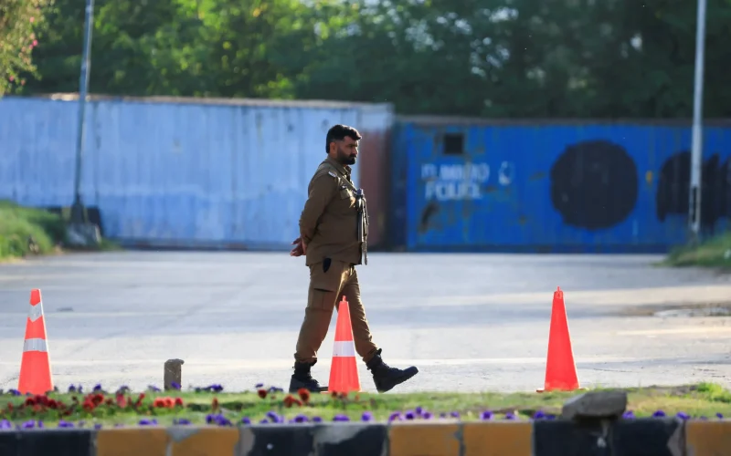 Negociações EUA-Irã em Risco: Cessar-Fogo Prepara Terreno para Turbulência Econômica Global