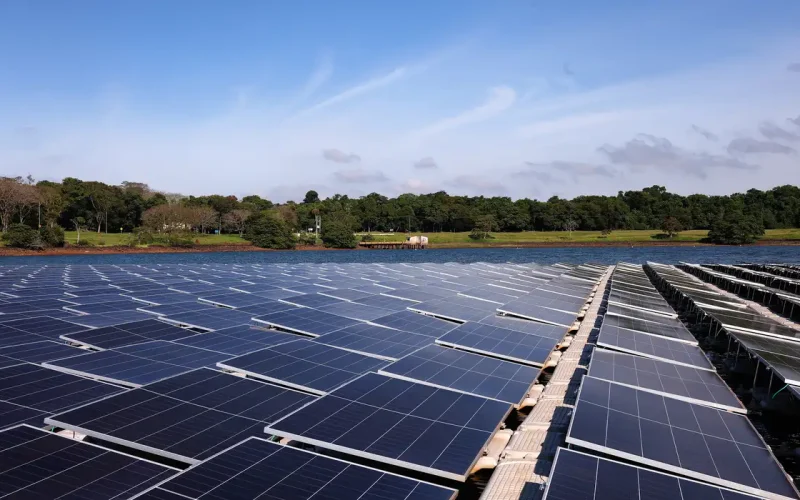 Energia Solar em Itaipu: Como a Gigante Hidrelétrica Pode Dobrar Sua Capacidade com Painéis Flutuantes