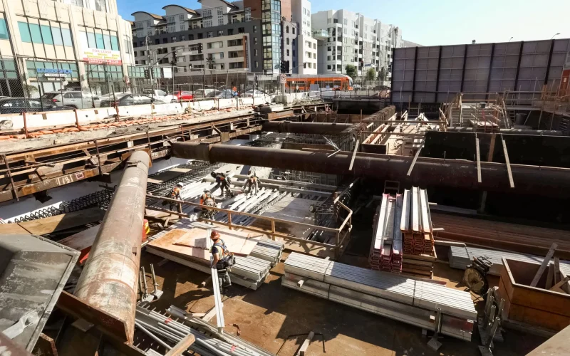 Los Angeles Subterrânea: A Revolução do Transporte que Promete Transformar a Mobilidade Urbana e o Mercado Imobiliário