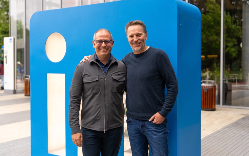 Ryan Roslansky Deixa o Comando do LinkedIn: O Fim de uma Era e o Futuro da Rede Profissional Sob Nova Liderança