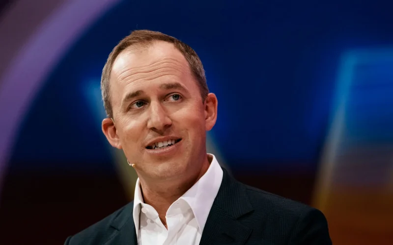 Bret Taylor expande Sierra com aquisição estratégica da IA francesa Fragment, sinalizando nova onda de consolidação