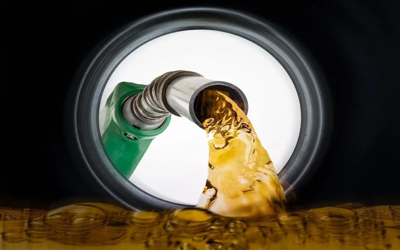 Brasil Eleva Etanol na Gasolina para 32%: Estratégia para Conter Alta de Combustíveis e Fortalecer Soberania Energética