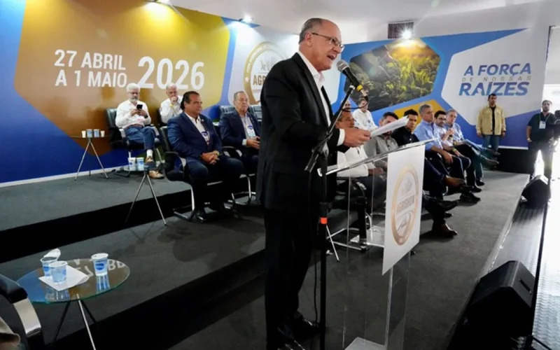 Alckmin lança R$ 10 bilhões para renovar máquinas agrícolas: Oportunidade de Ouro para Produtores Brasileiros!