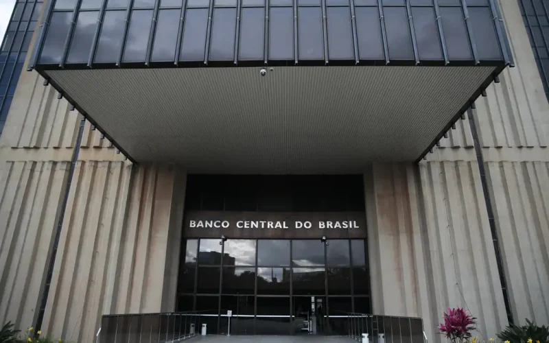 Copom Decide Selic em Meio a Guerra e Inflação Acelerando: O Que Esperar da Taxa de Juros?