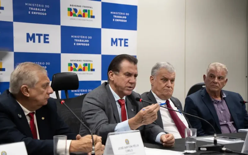 Taxistas Buscam Cr&eacute;dito Para Renovação de Frota: O Que o Governo e o FAT Podem Oferecer?