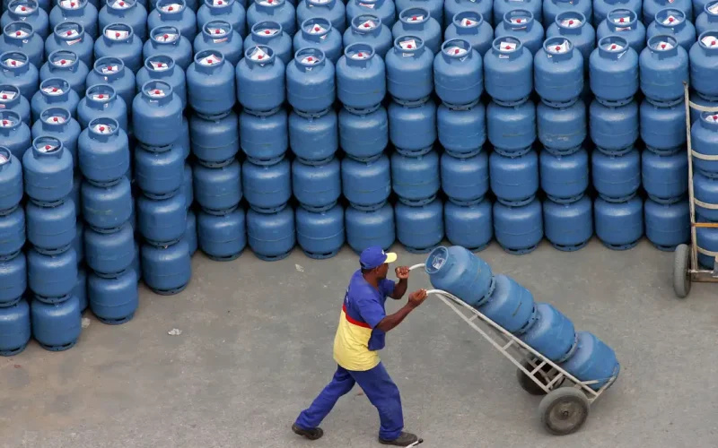 Governo Libera R$ 330 Milhões para Segurar Preço do Gás de Cozinha: Entenda o Impacto no Bolso do Consumidor