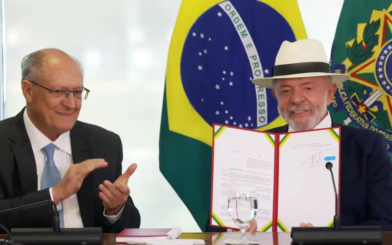Acordo UE-Mercosul: Lula Assina Decreto e Abre Caminho para Zona de Livre Comércio com 720 Milhões de Pessoas
