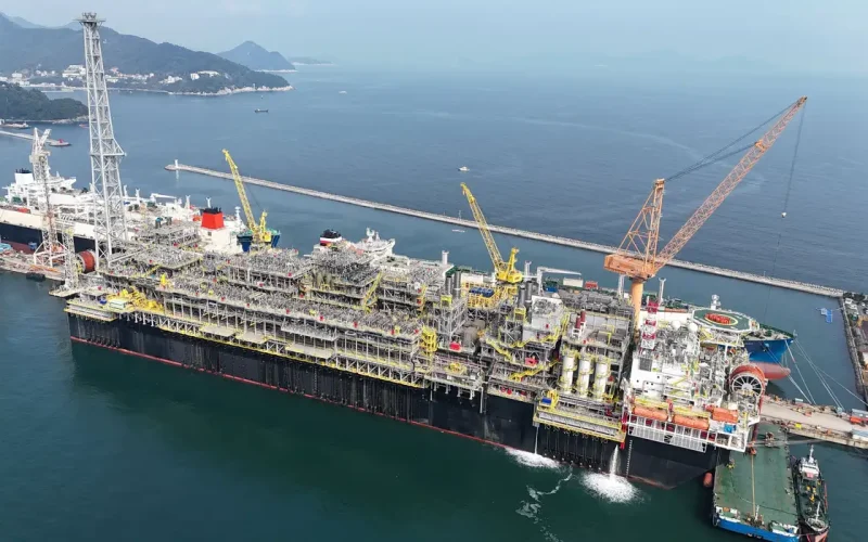 Petrobras Acelera Produção de Petróleo e Gás com P-79: Impacto no Mercado Brasileiro e Global em Meio a Crise no Oriente Médio